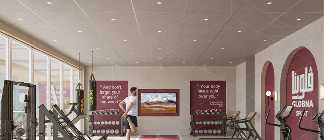 Salle de sport Globna : arches bordeaux, logo mural et piste rouge
